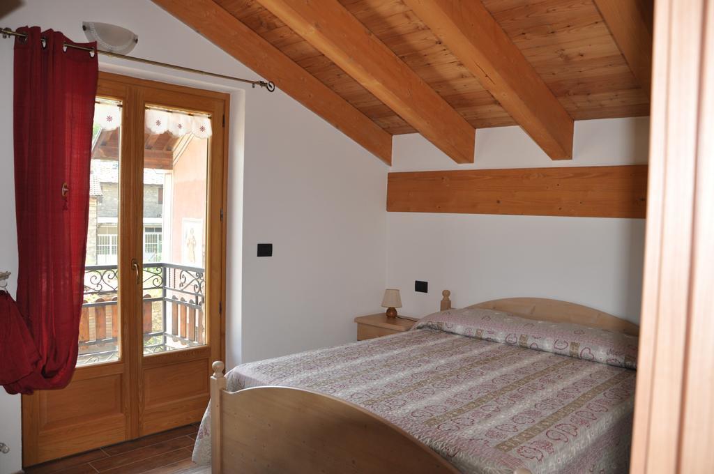 Le Foyer De La Ferme Διαμέρισμα Αόστα Δωμάτιο φωτογραφία