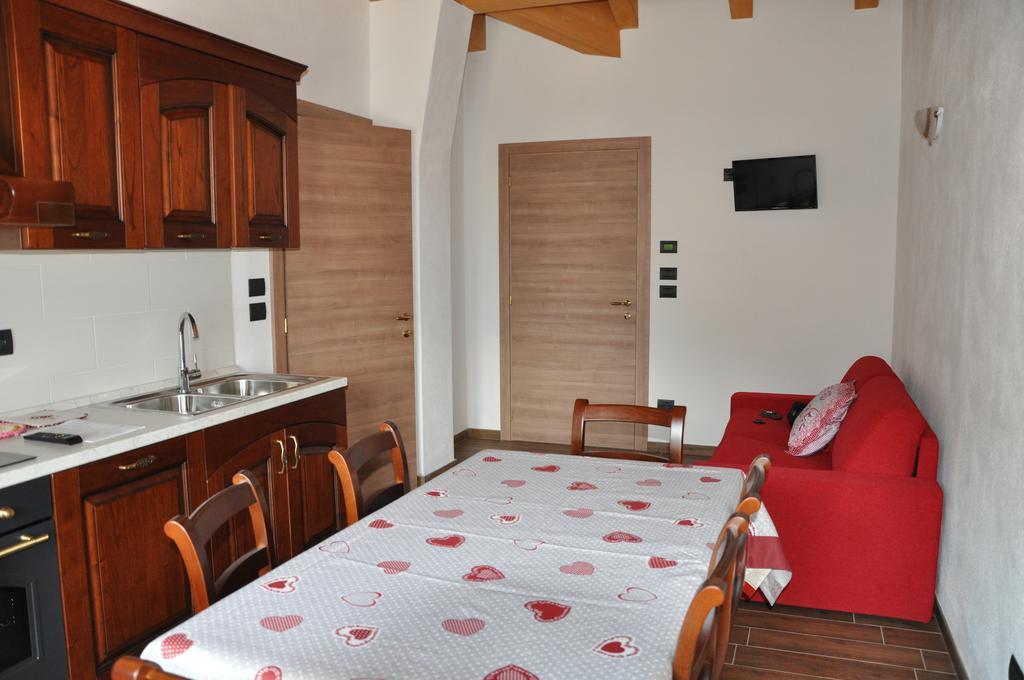 Le Foyer De La Ferme Διαμέρισμα Αόστα Δωμάτιο φωτογραφία